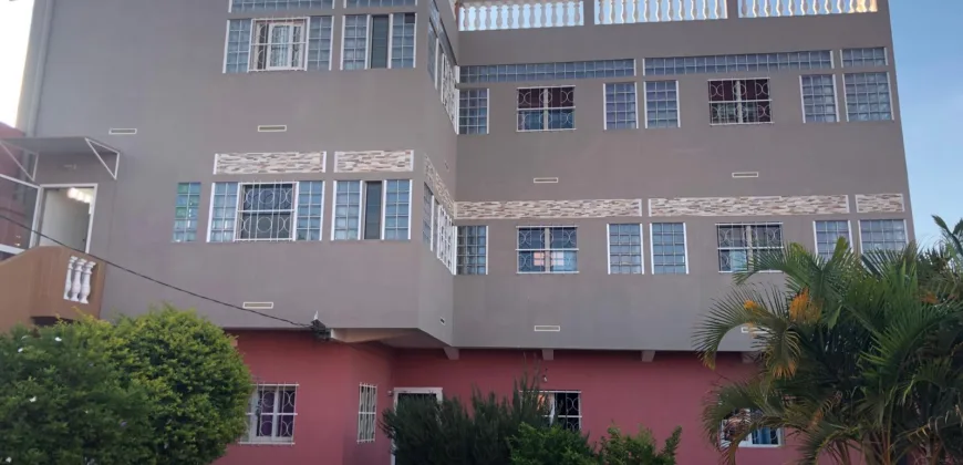 Immeuble Androhibe avec 2 appartements T2 + T3 + terrasse