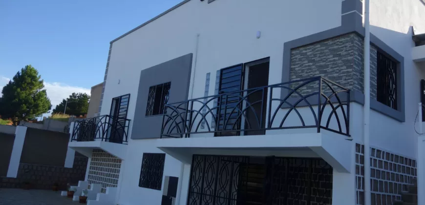 Villa T4 Piscine Calme Ilafy Manazary  Ambatobe